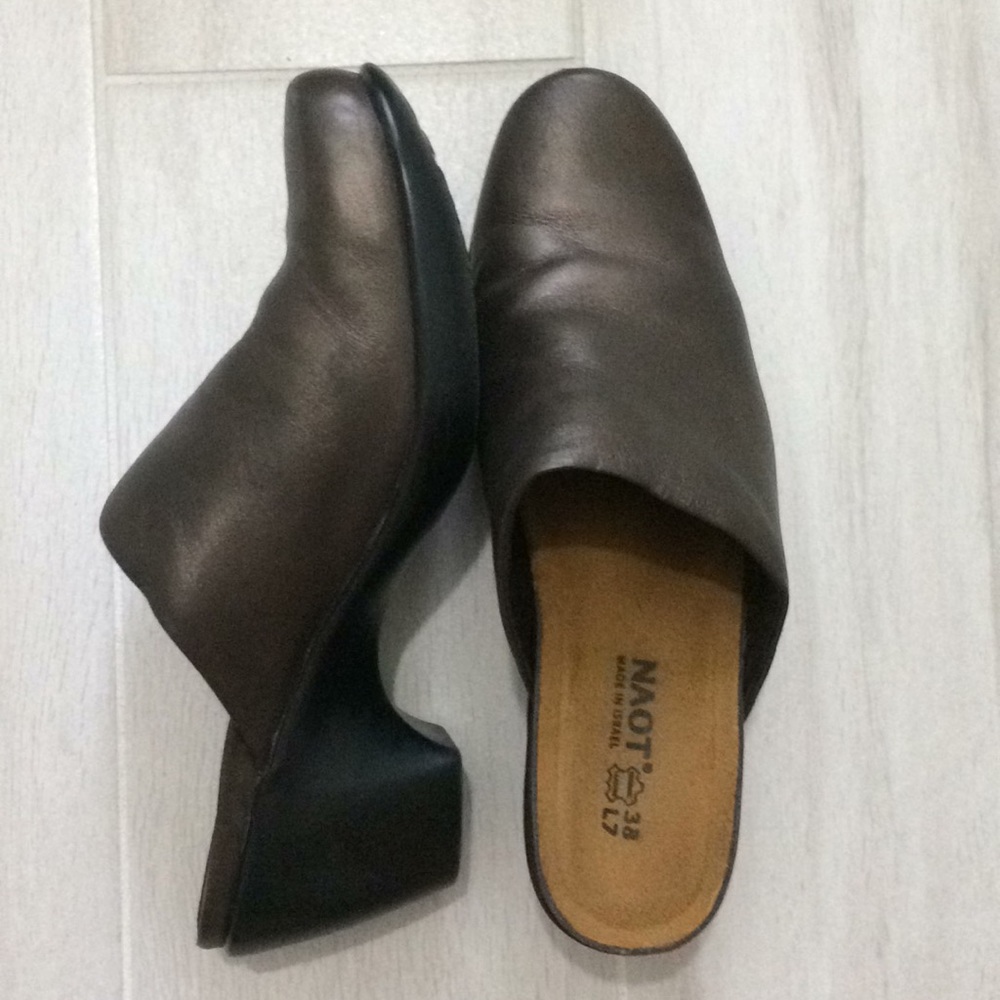Naot slip on shoes/ clogs - antique copper leather
